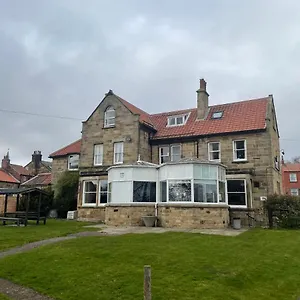 https://the-fylingdales-inn.yorkshirehotels.net